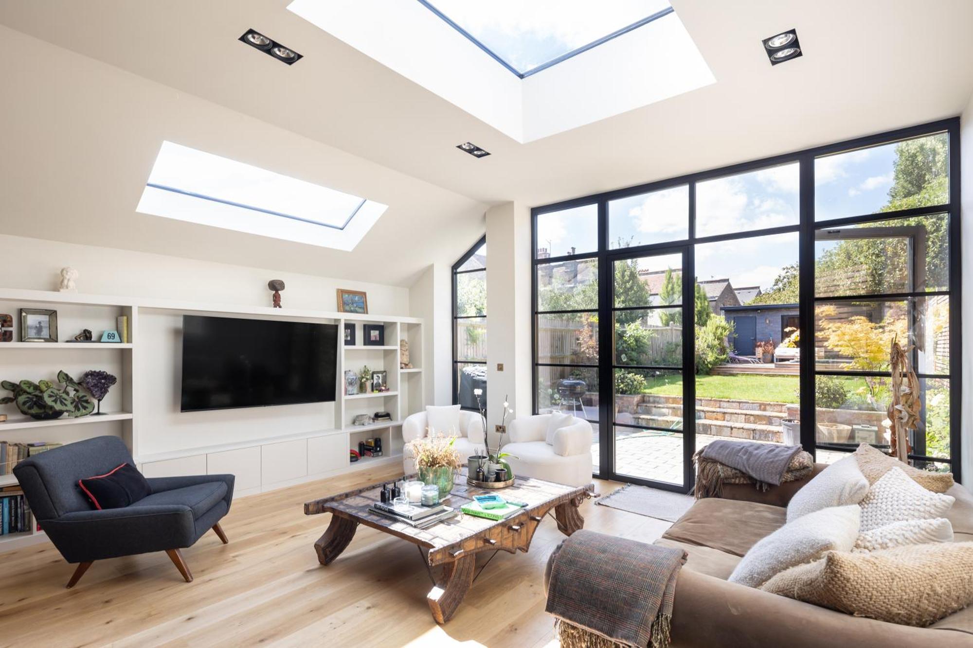 Veeve - An Airy Abode